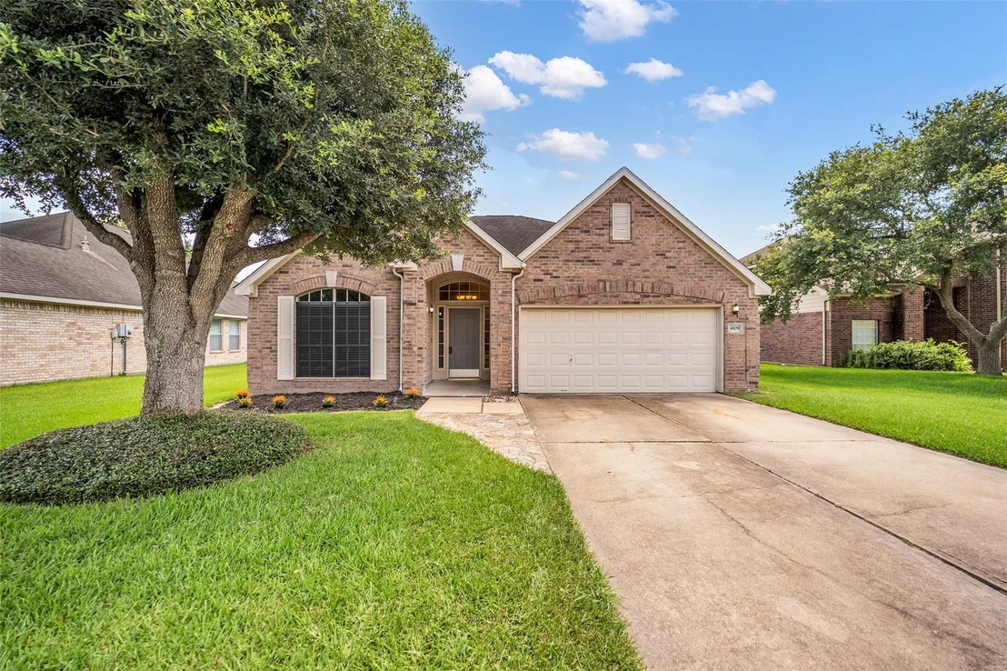 Photo of 4109 Oak Point Drive