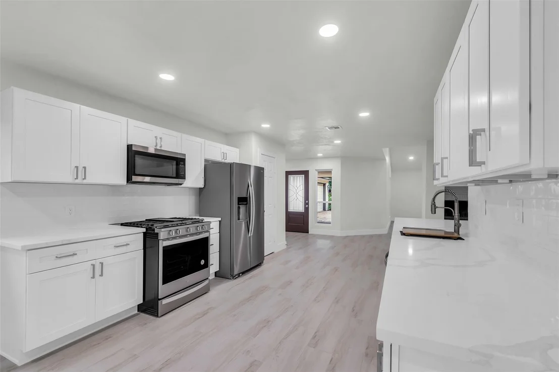 Photo of 1602 Pine Oak Drive