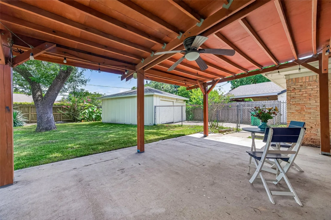 Photo of 6011 Benning Drive