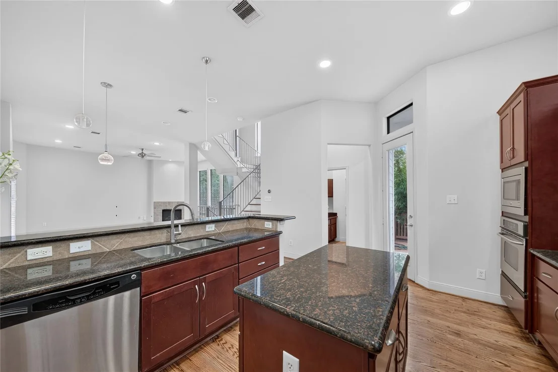 Photo of 818 Lester Street