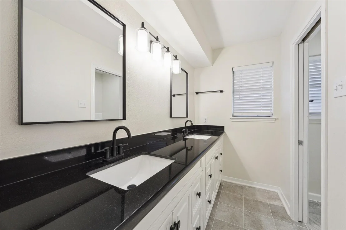Photo of 4115 Elderwood Drive