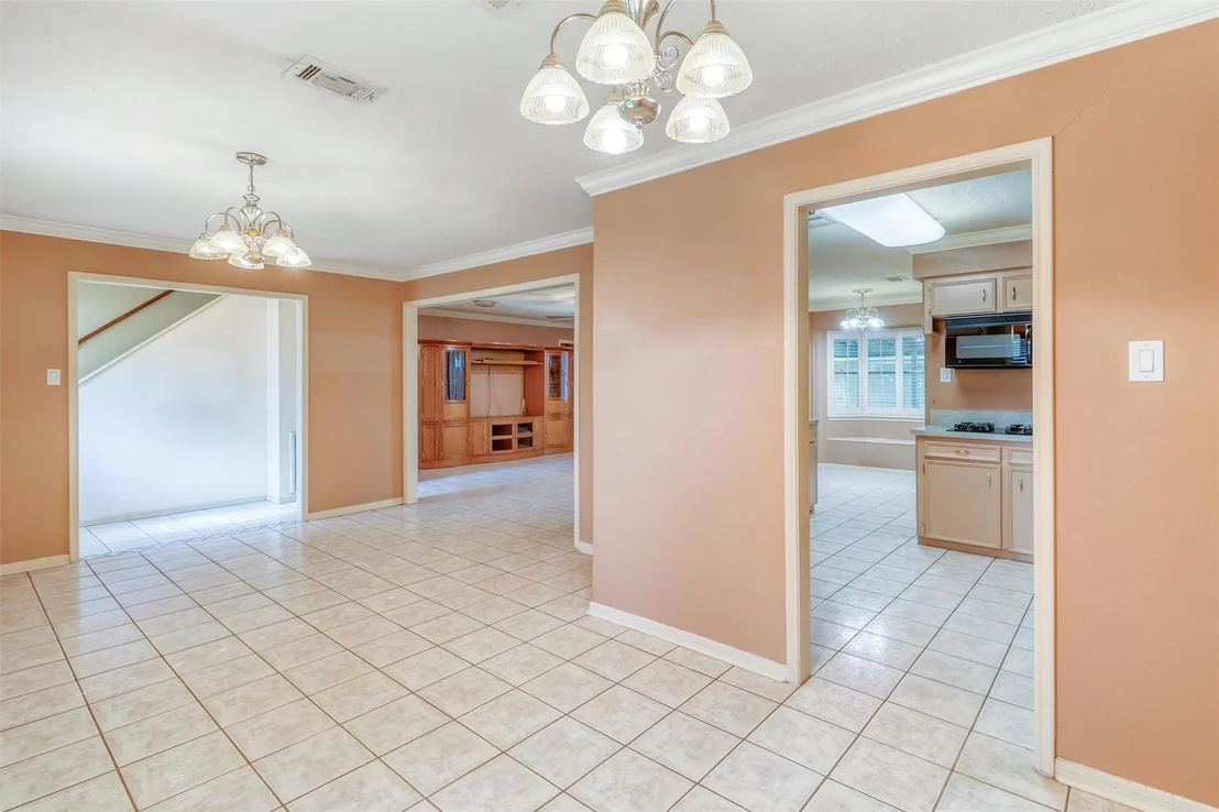 Photo of 534 Belwin Drive