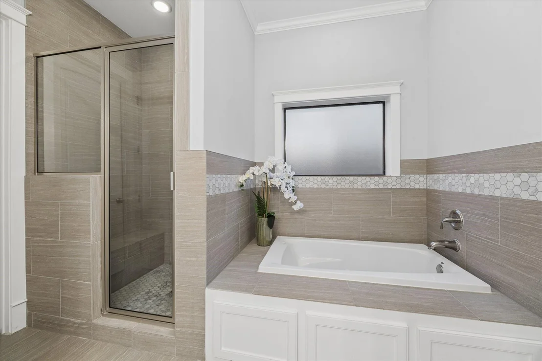 Photo of 1418 Chamboard Lane