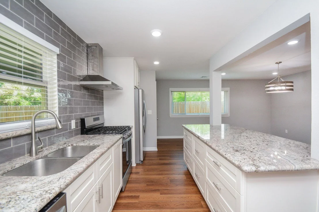 Photo of 7926 Ridgeview Drive