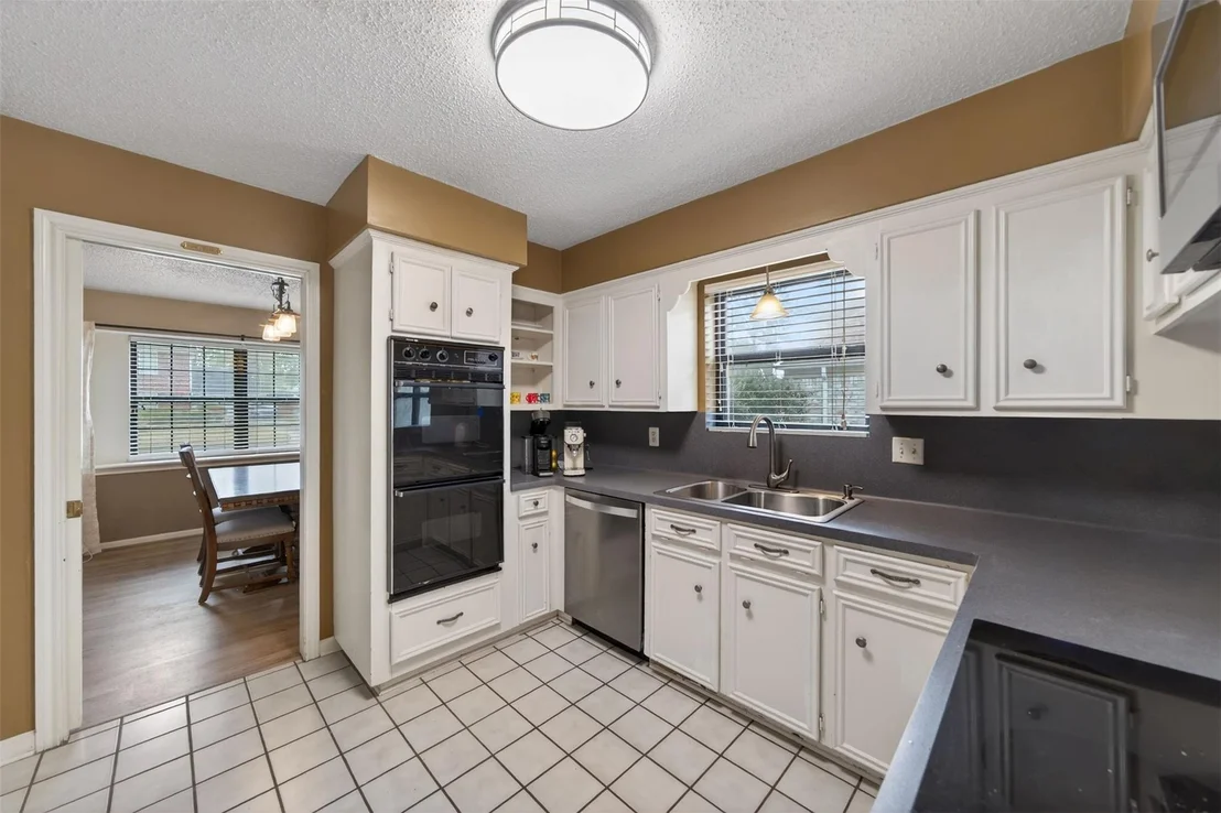 Photo of 5934 Theall Road