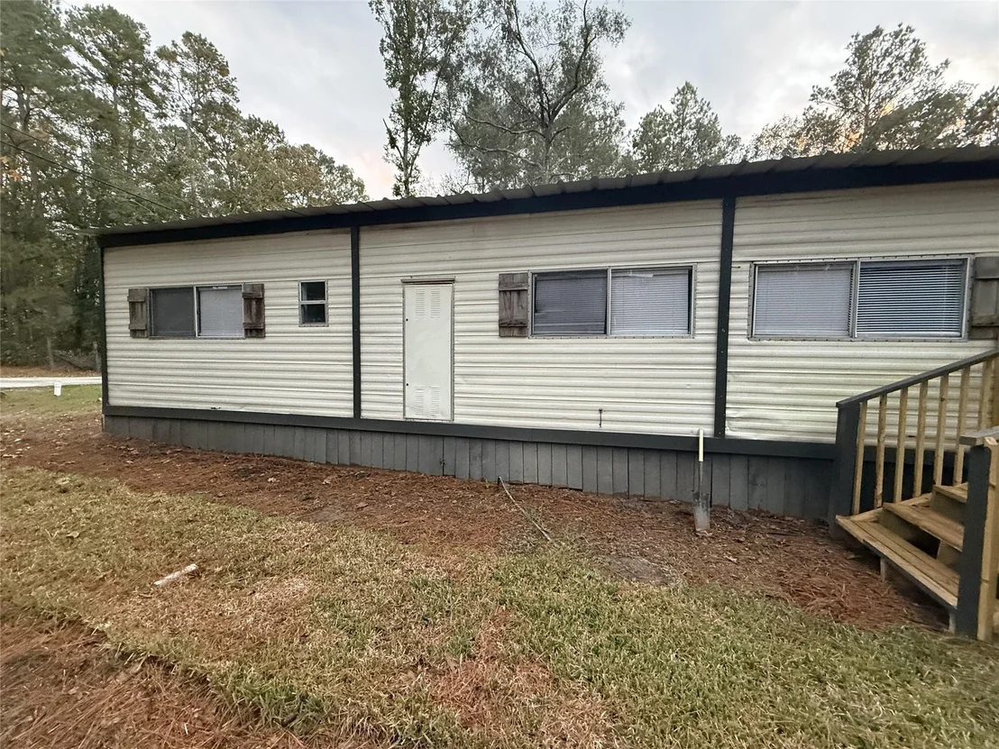 Photo of 279 White Oak Circle