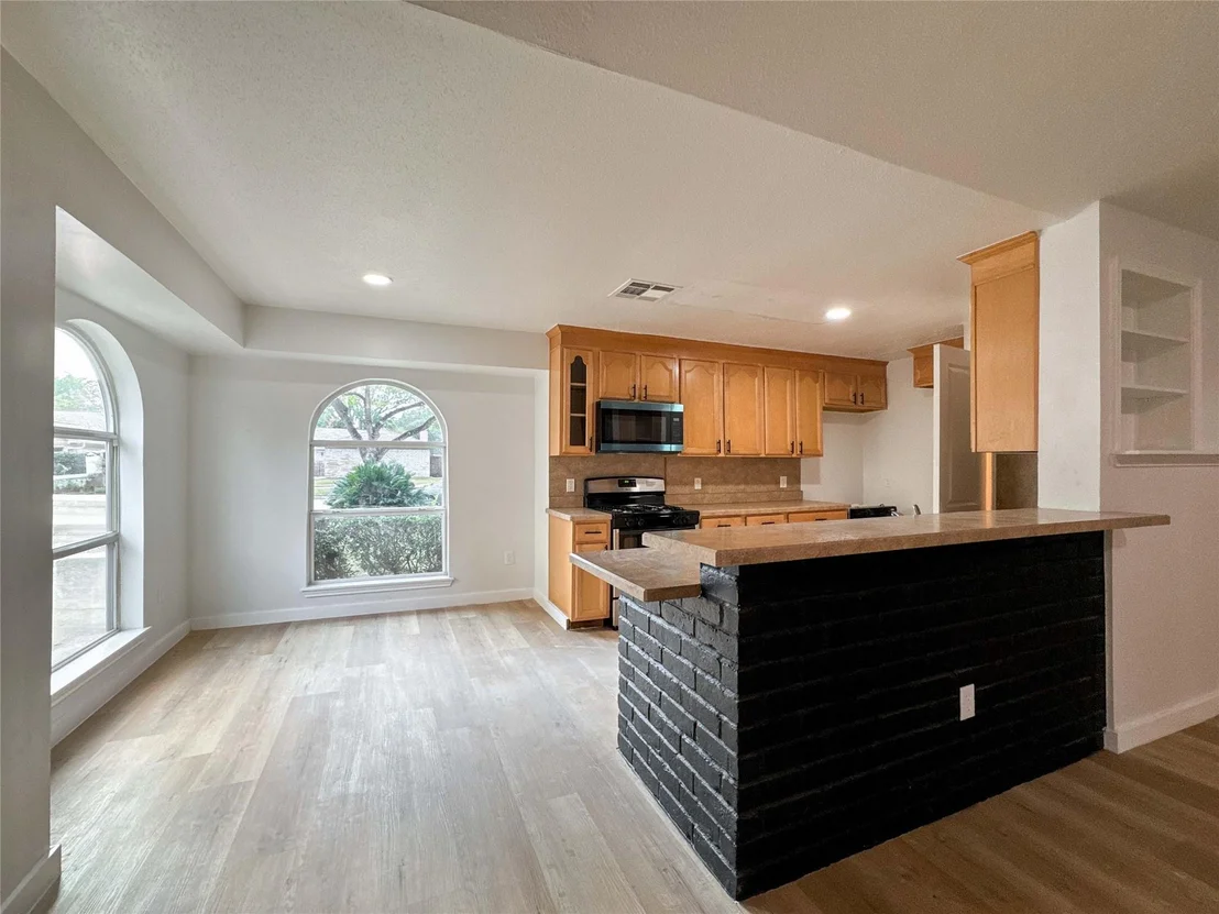 Photo of 4934 Whispering Falls Drive