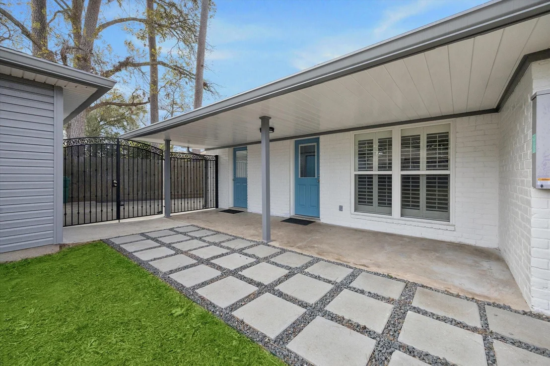 Photo of 5422 Golf Drive