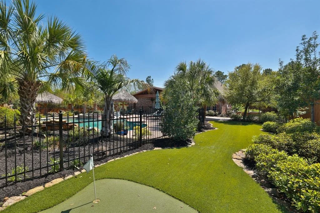 Photo of 6 White Meadow Court