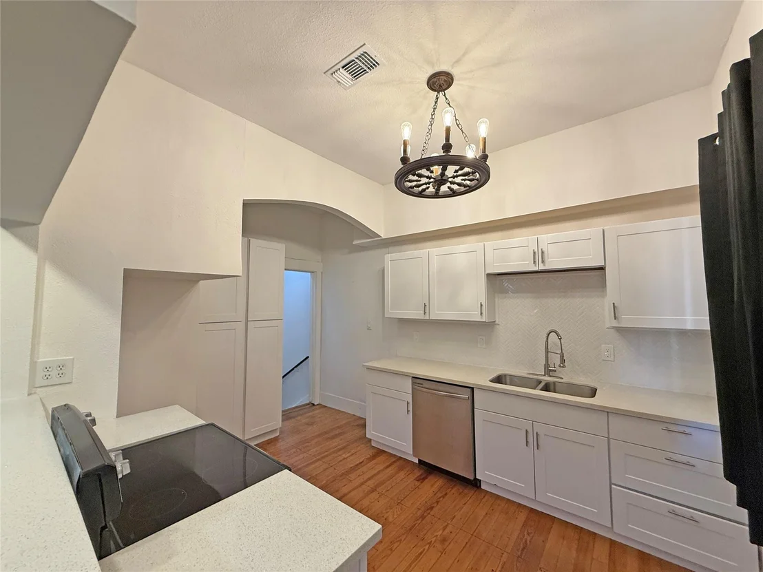 Photo of 1415 Moody Avenue