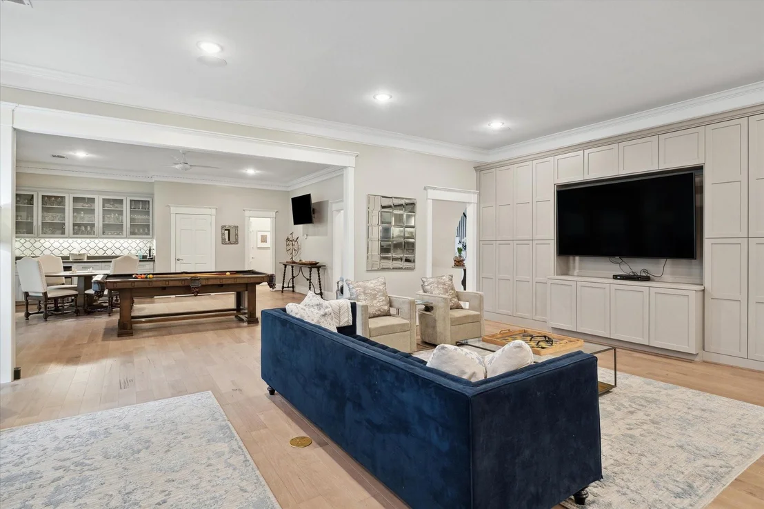Photo of 8703 Chelmsford Lane