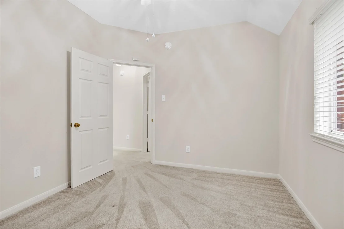 Photo of 6031 Skyhaven Lane