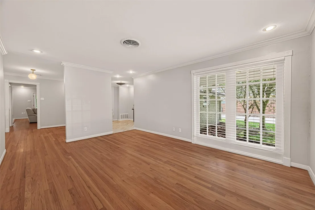 Photo of 10807 Oasis Drive