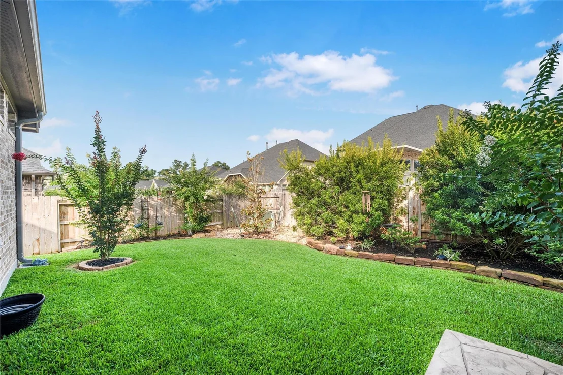Photo of 915 Falcon Hollow Lane