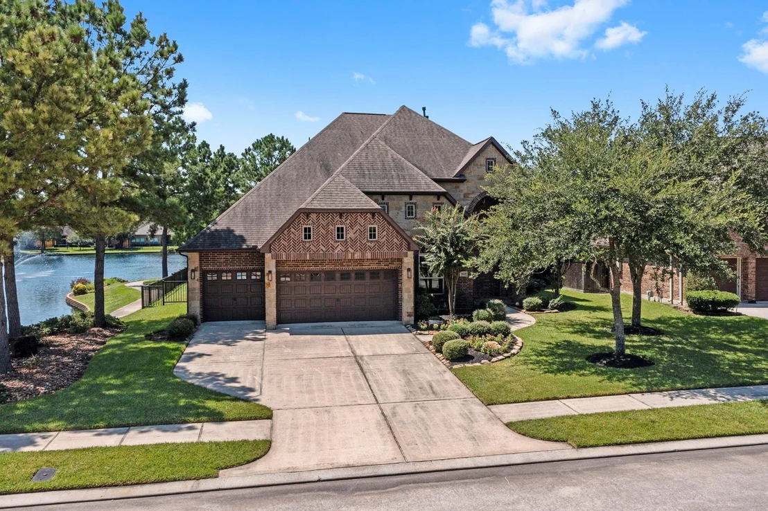 Photo of 18619 Duke Lake Drive