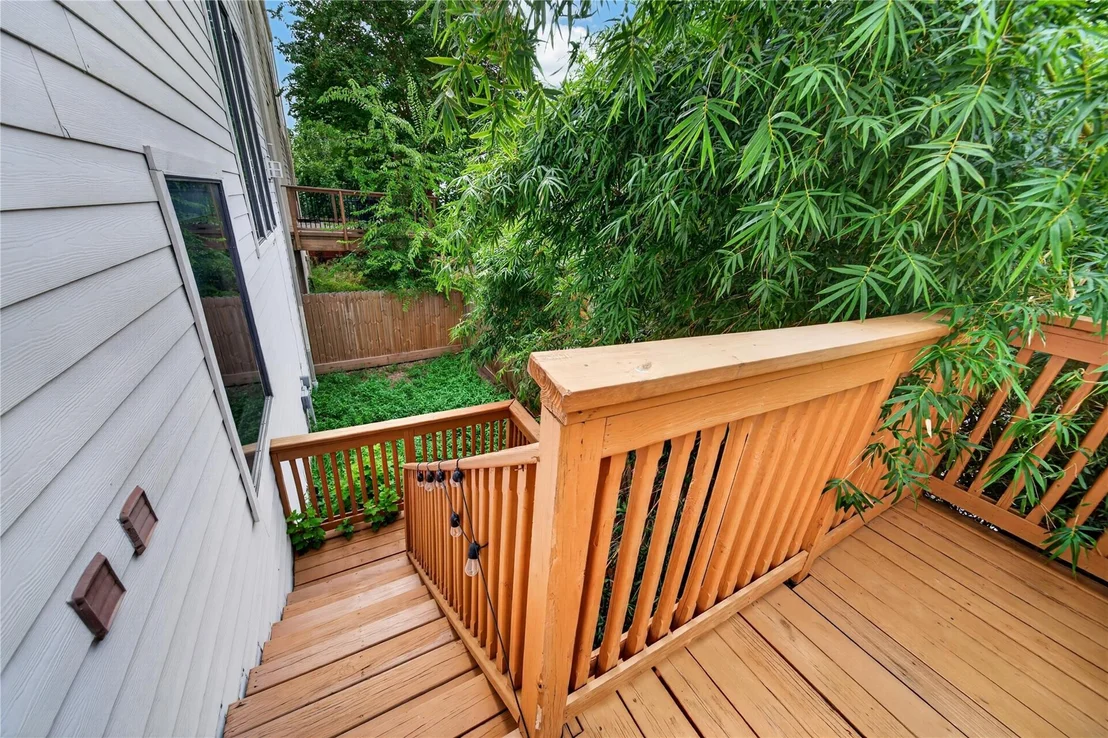 Photo of 818 Lester Street
