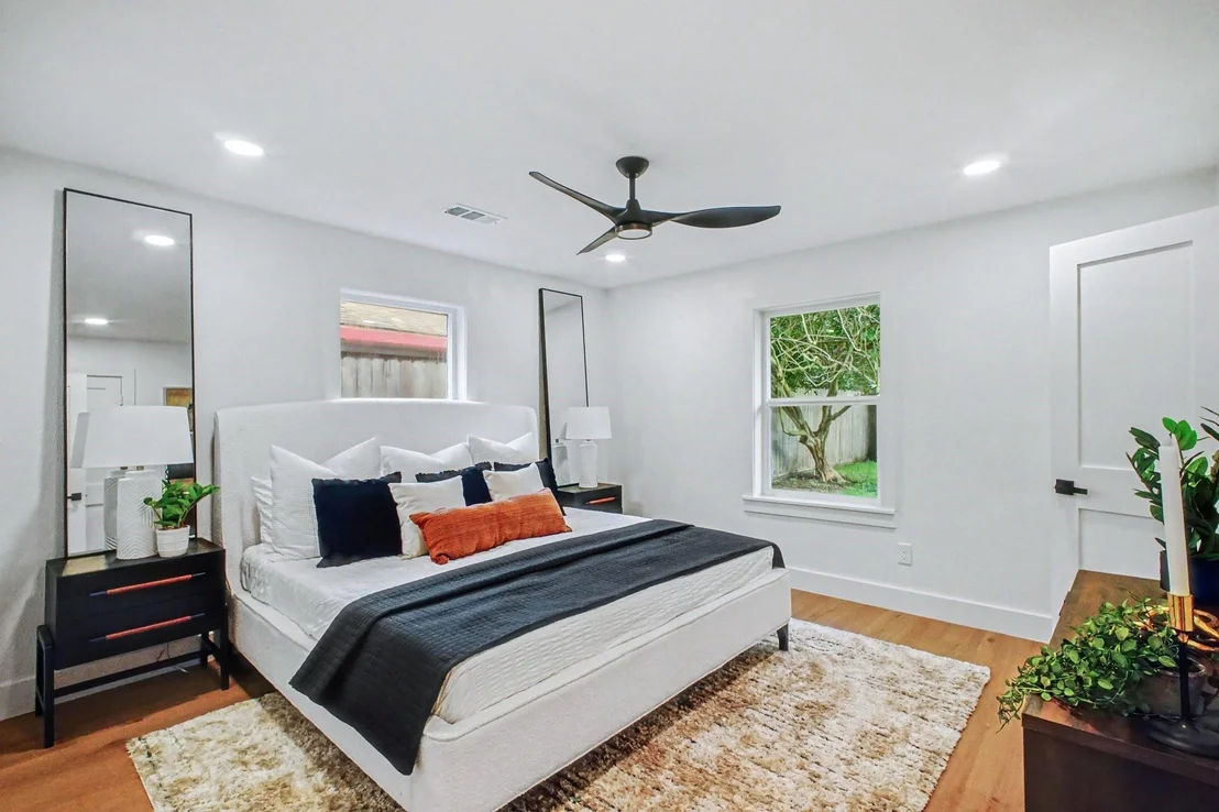 Photo of 5443 Redstart Street