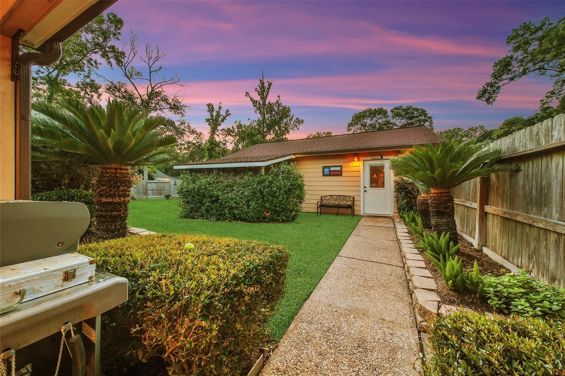 Photo of 360 Hollyglenn Street