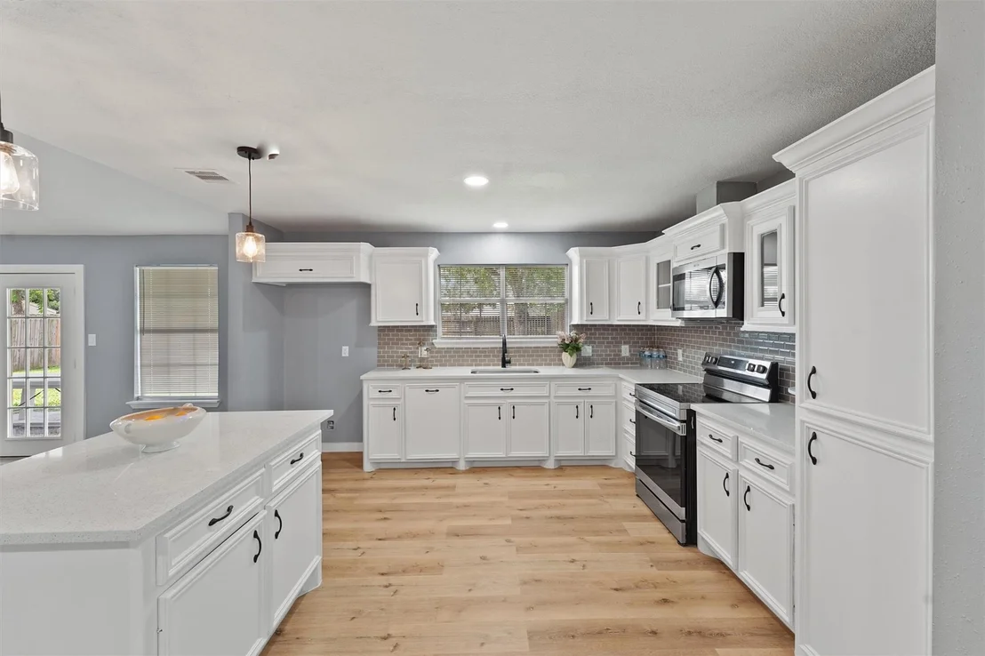 Photo of 10723 Mackenzie Drive
