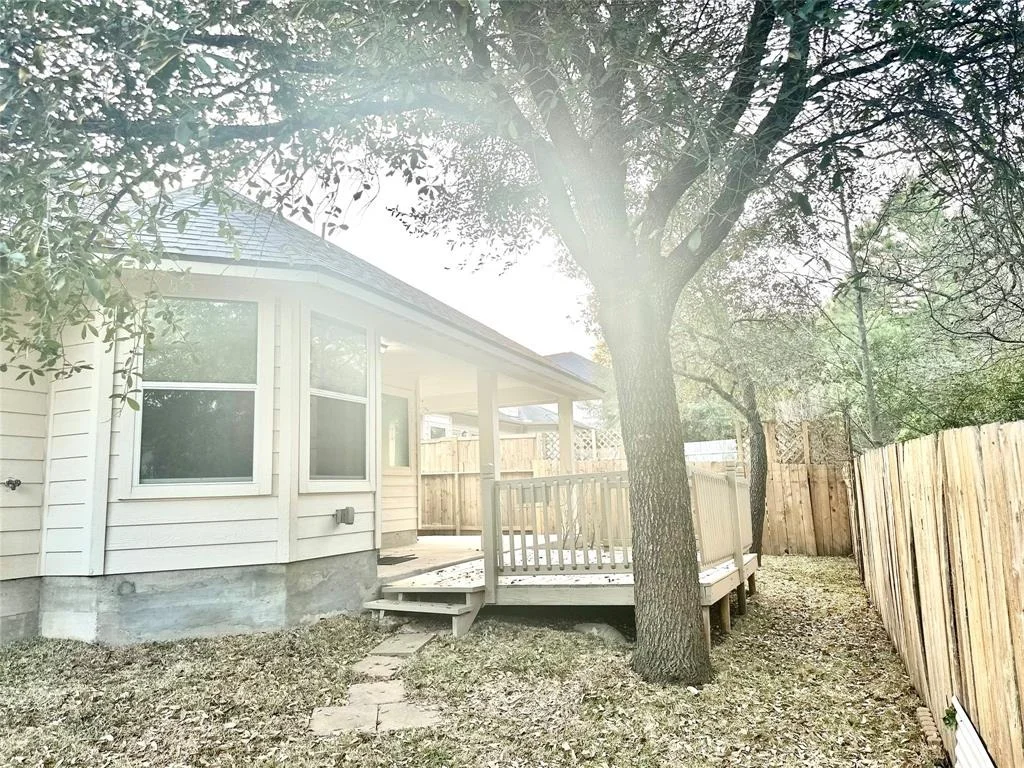 Photo of 1002 Summer Wood Boulevard