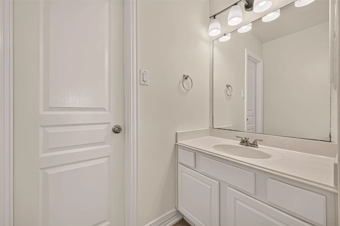 Photo of 18103 Blues Point Drive