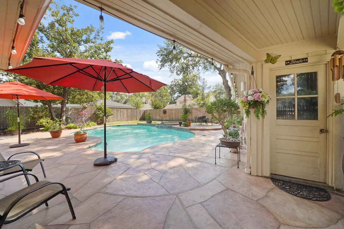 Photo of 5815 Queensgate Drive