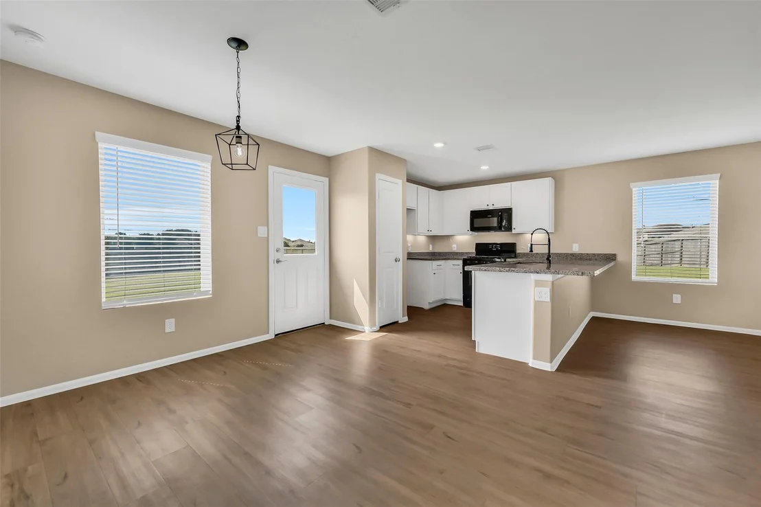 Photo of 521 Maple Bend Lane