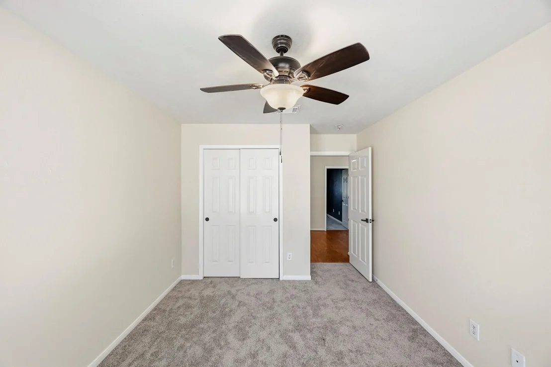 Photo of 215 Crabapple Drive