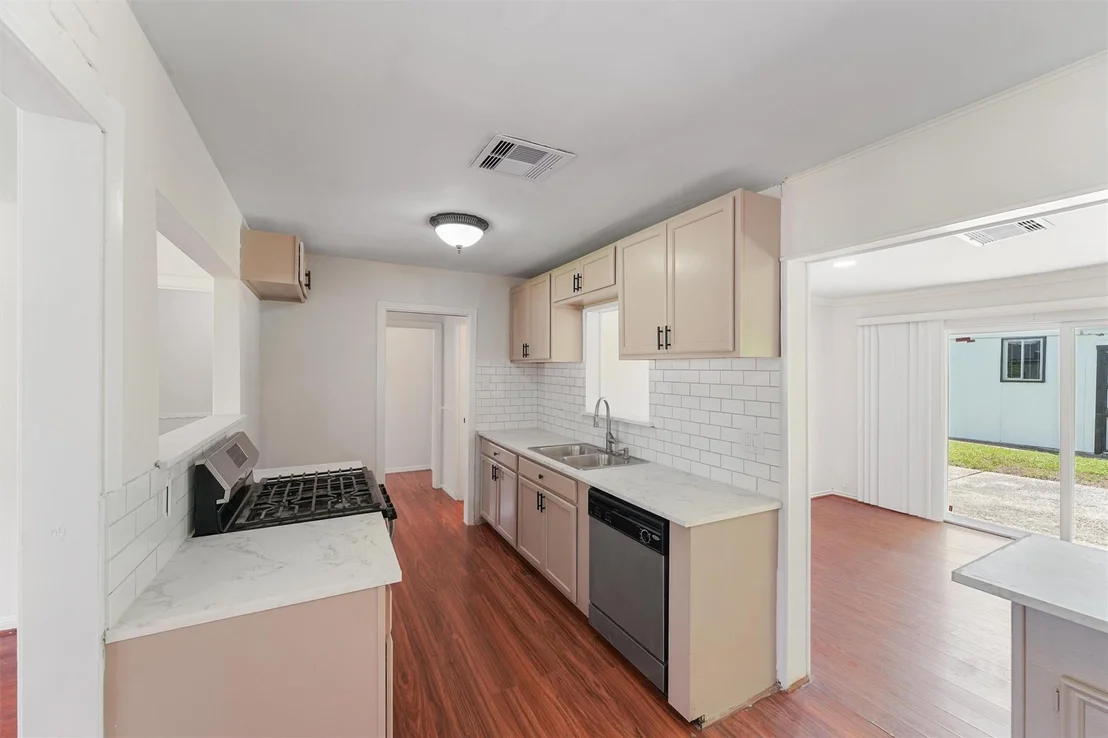 Photo of 5826 Belmark Street