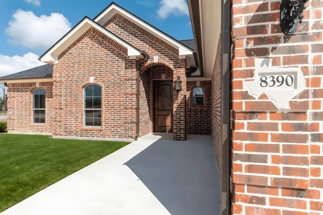 Photo of 8390 Westgate
