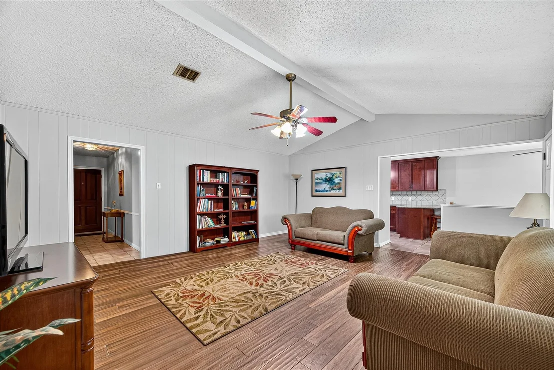 Photo of 1013 Paulette Drive