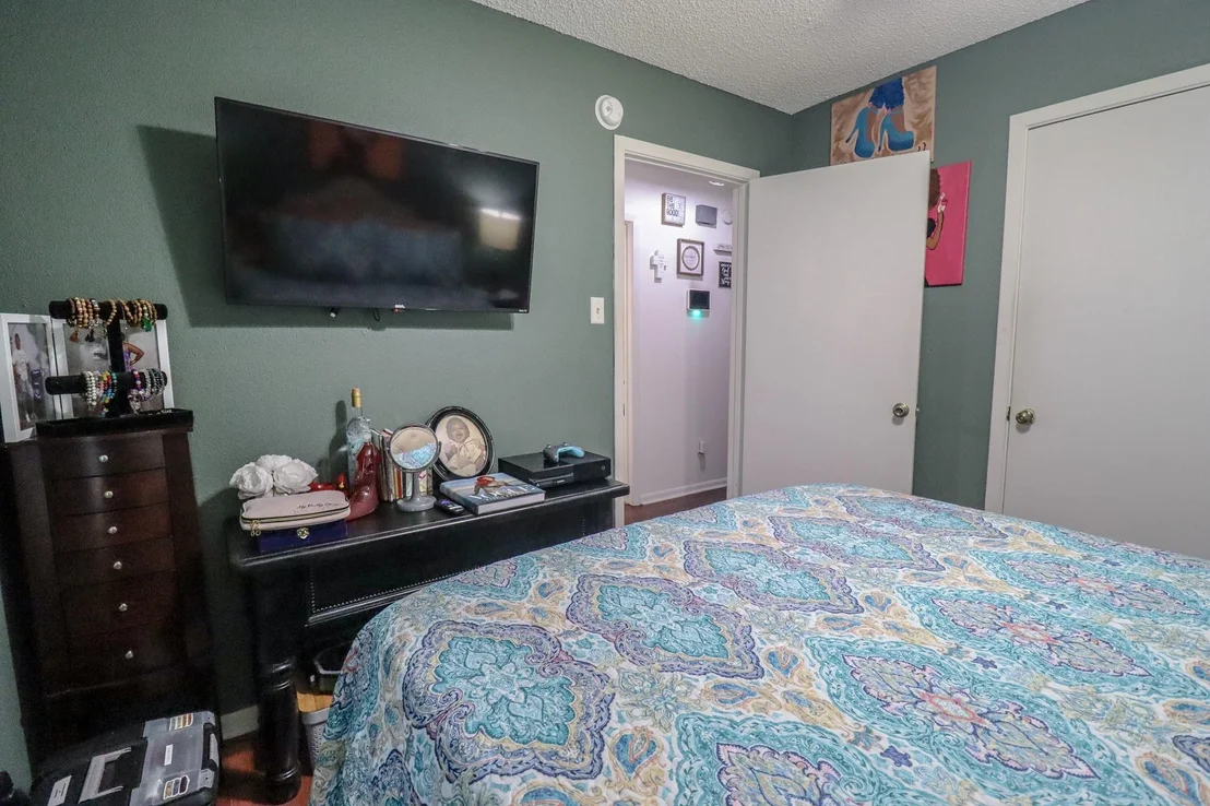 Photo of 2055 Stacy Street