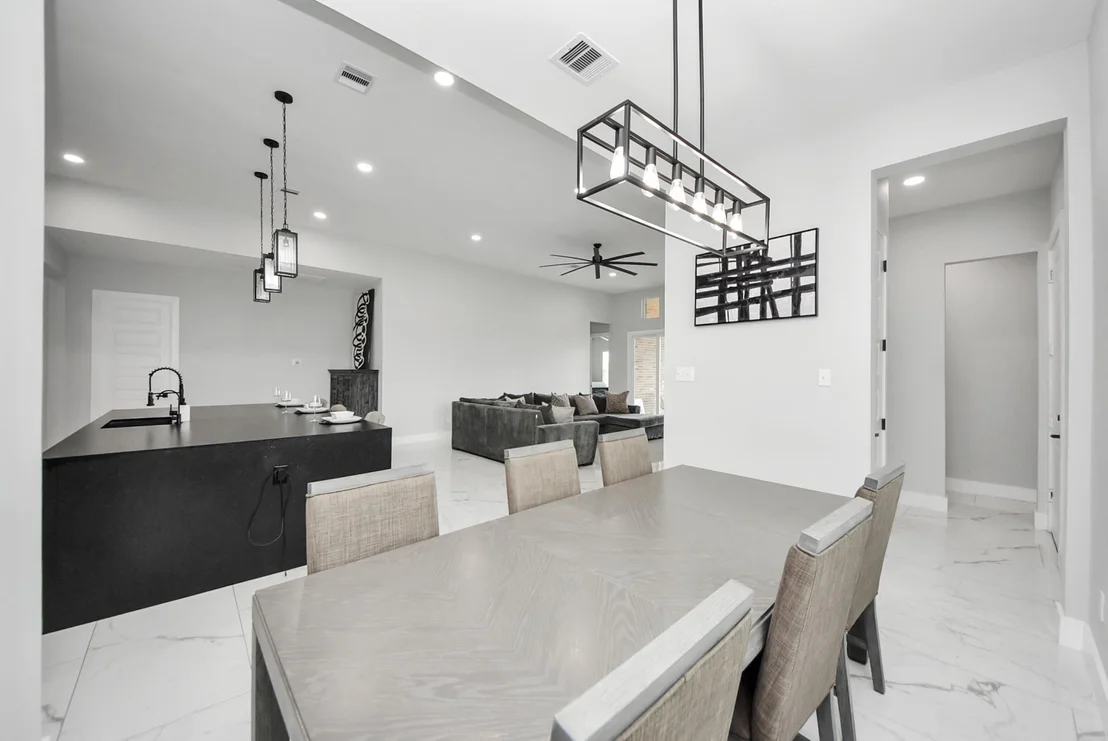 Photo of 627 Lily Lane