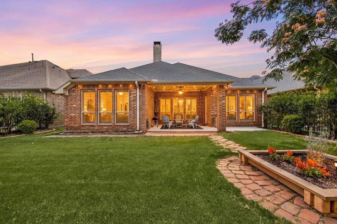 Photo of 10 Cottage Glen Lane