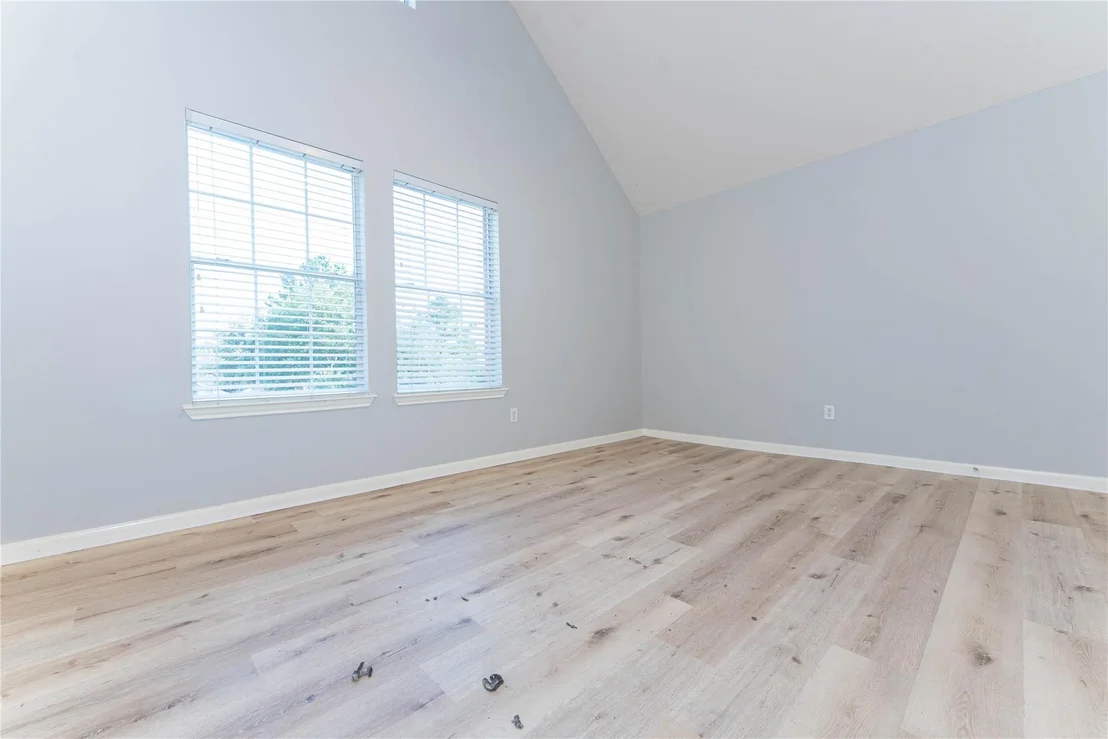 Photo of 20106 Lakespire Drive