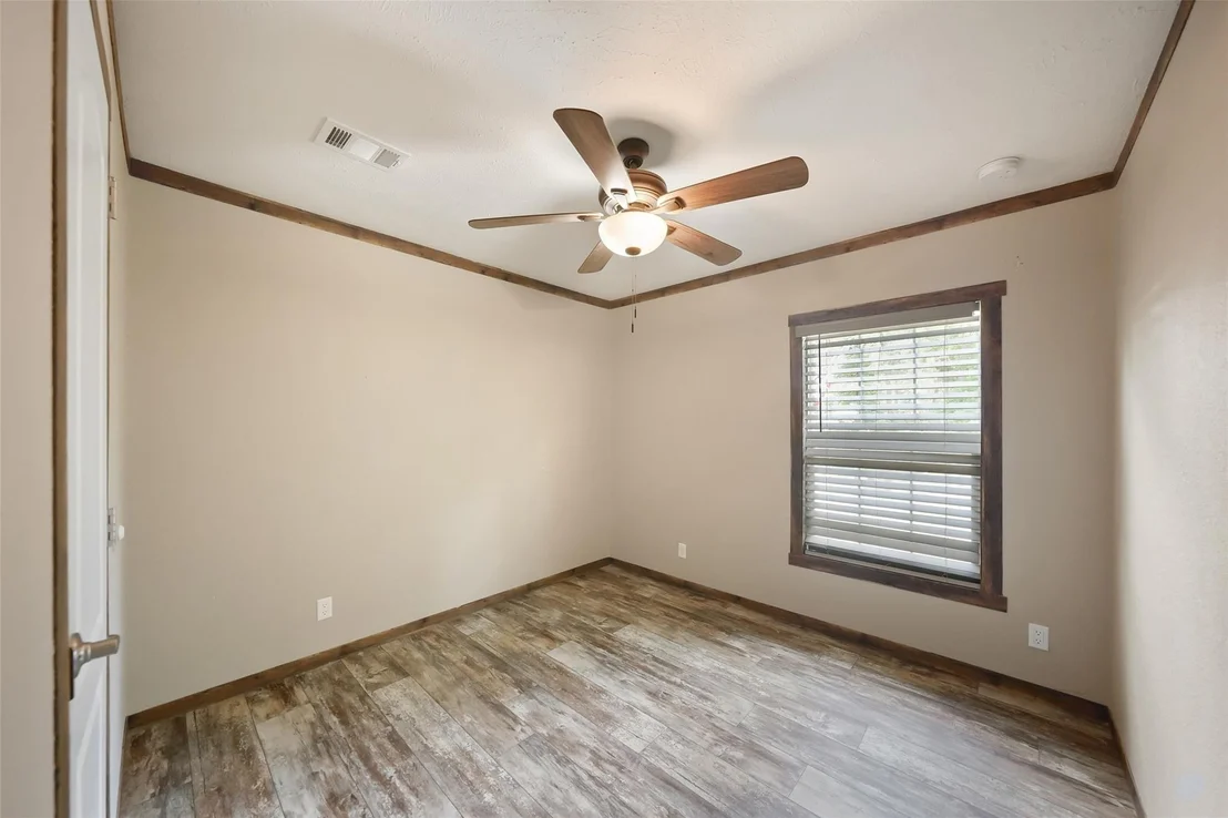 Photo of 577 Winding River Road