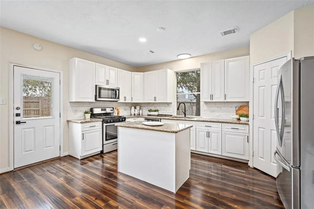 Photo of 20235 Black Canyon Drive