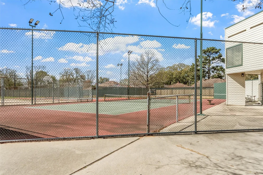 Photo of 6727 Sutter Park Lane