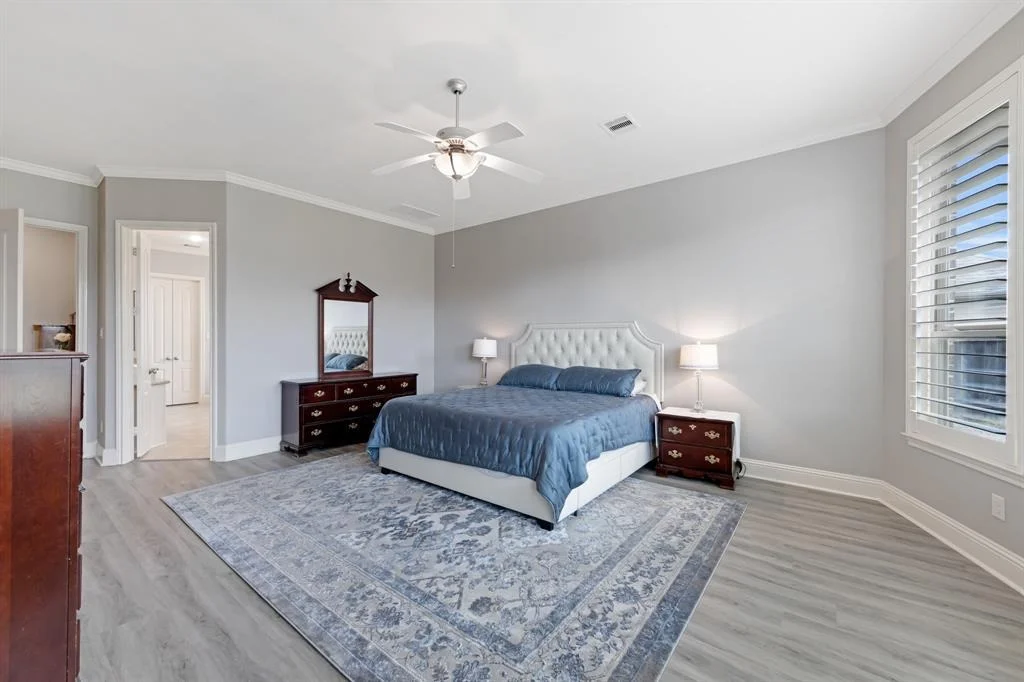 Photo of 16906 Amaryllis Red Trail