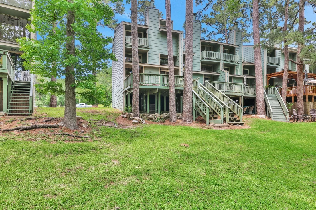 Photo of 142 Villa Way