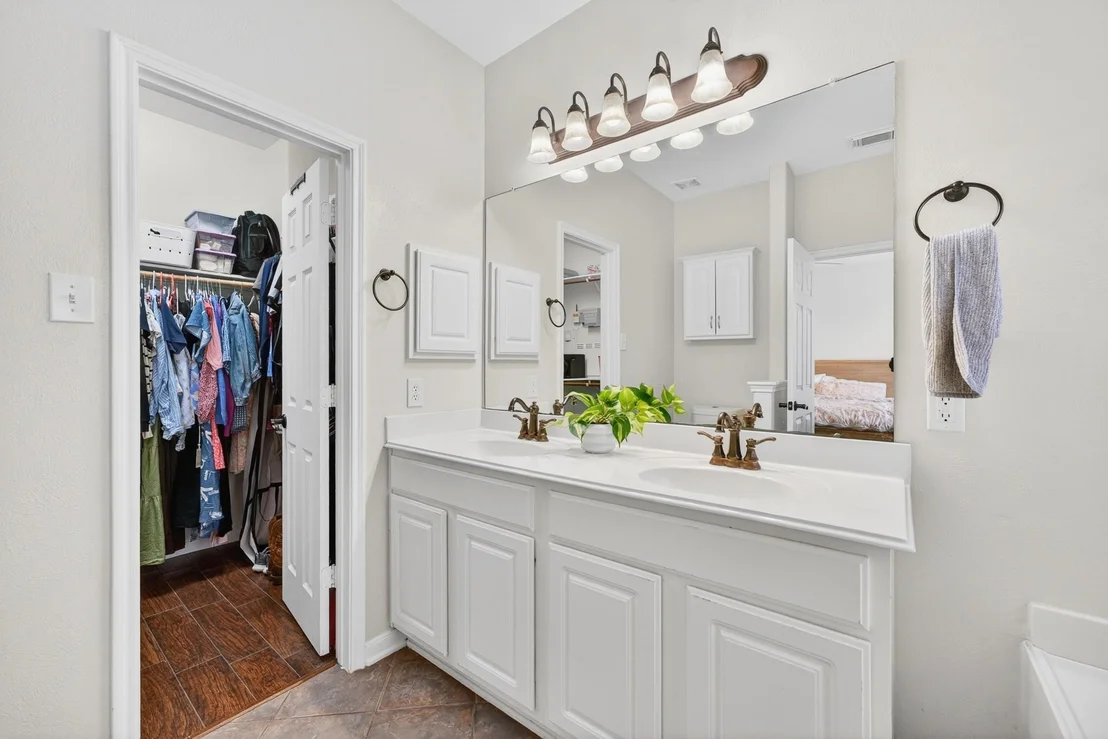 Photo of 15226 Olmstead Park Drive