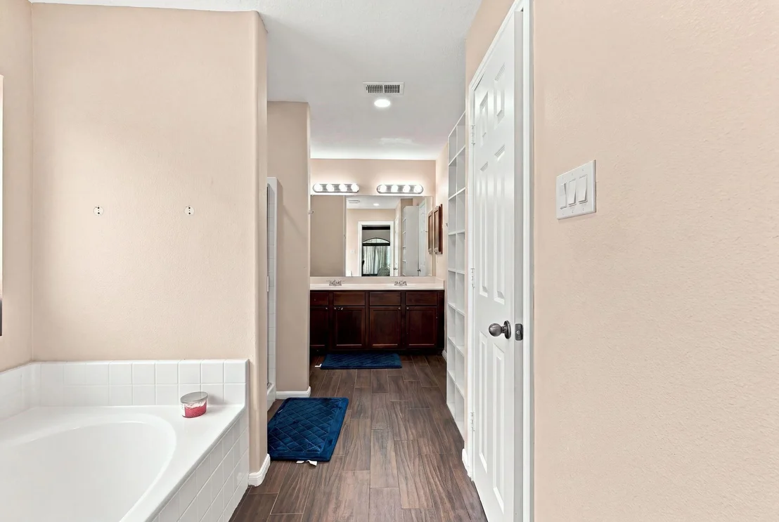 Photo of 1000 Arbor Way