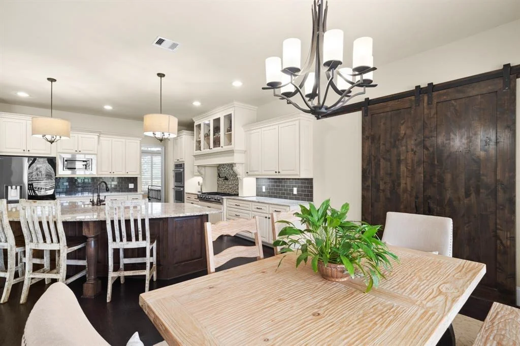 Photo of 2131 Grand River Drive