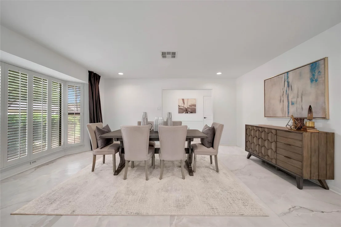 Photo of 1030 Chantilly Lane