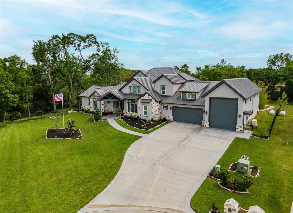 Photo of 5707 Windmill Lane
