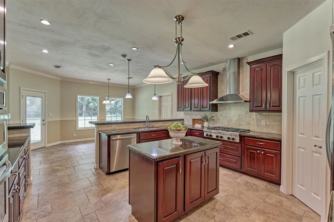 Photo of 11062 N Hidden Oaks