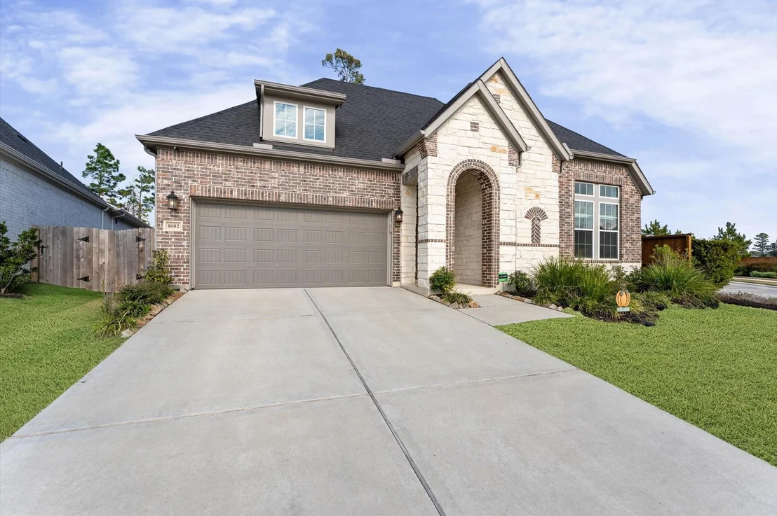 Photo of 1602 Alpine Drive