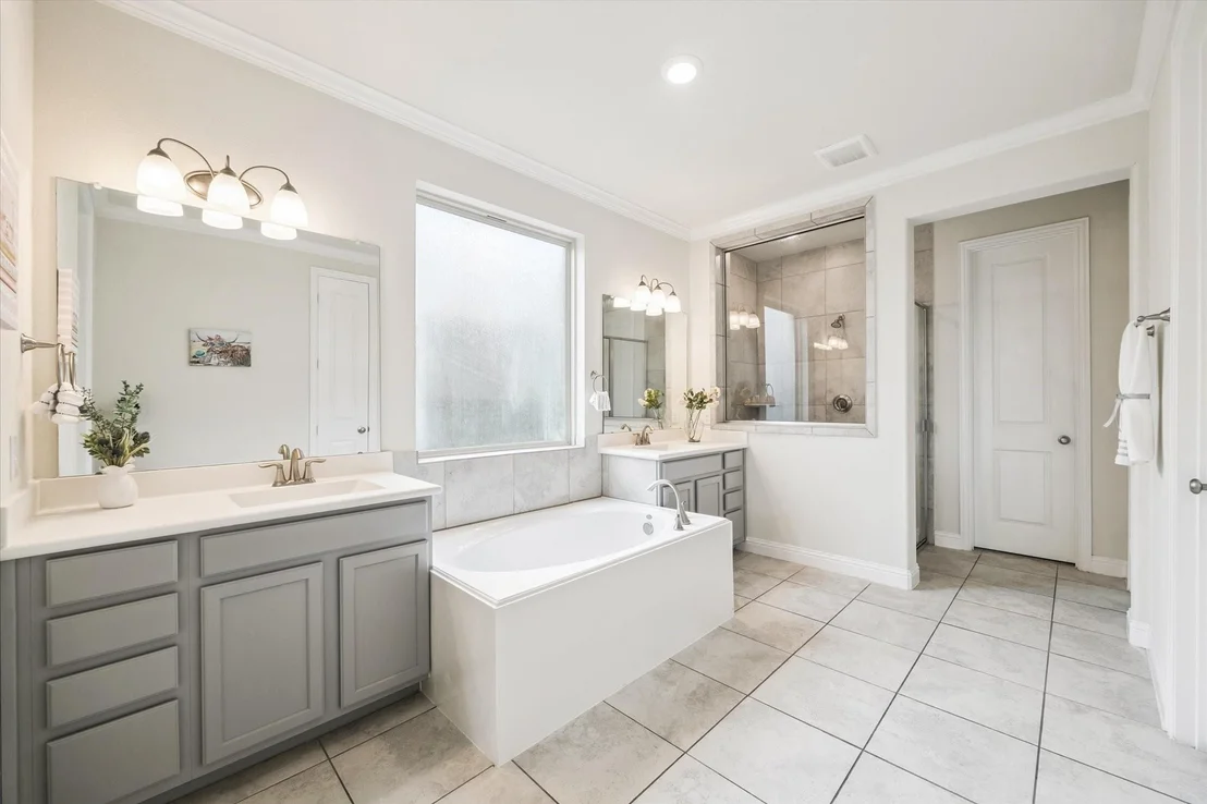 Photo of 10622 Menelaws Trail