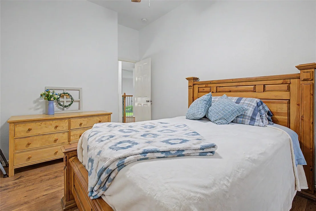 Photo of 203 Mapleleaf Street