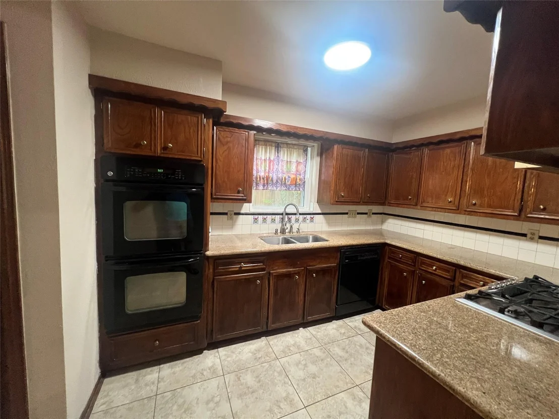 Photo of 6922 Addicks Clodine Road